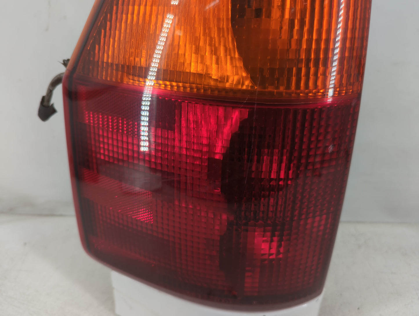2002-2009 Gmc Envoy Tail Light Assembly Driver Left OEM P/N:16525955 Fits Fits 2002 2003 2004 2005 2006 2007 2008 2009 OEM U