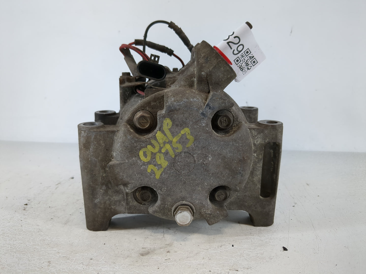 2002-2007 Gmc Envoy Air Conditioning A/c Ac Compressor Oem - Oemusedautoparts1.com