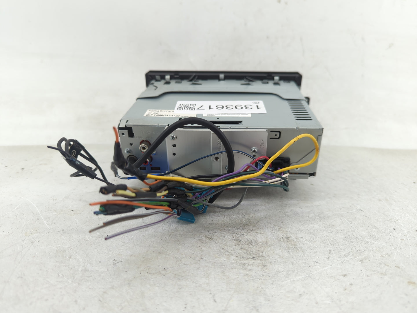 2002 Gmc Envoy Radio AM FM Cd Player Receiver Replacement Fits OEM Used Auto Parts - Oemusedautoparts1.com