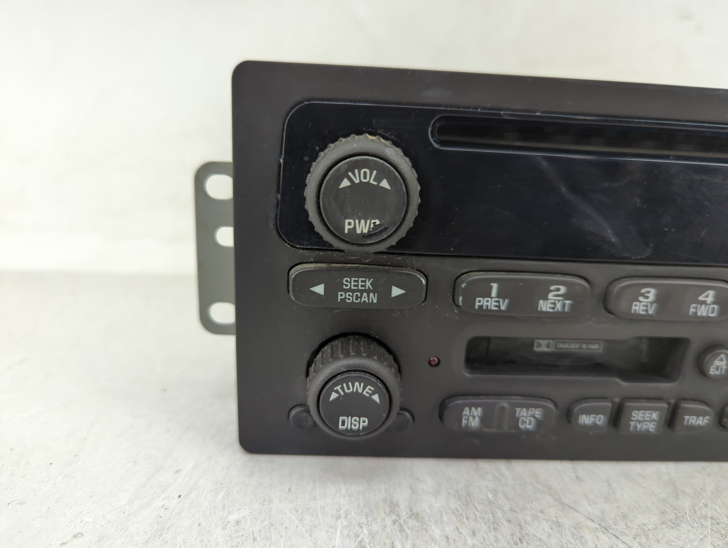 2002-2003 Gmc Envoy Radio AM FM Cd Player Receiver Replacement P/N:09394159 Fits Fits 2002 2003 OEM Used Auto Parts - Oemuse