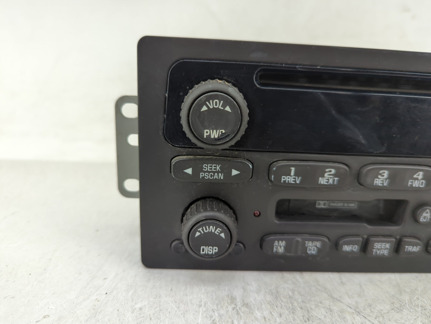 2002-2003 Gmc Envoy Radio AM FM Cd Player Receiver Replacement P/N:09394159 Fits Fits 2002 2003 OEM Used Auto Parts - Oemuse
