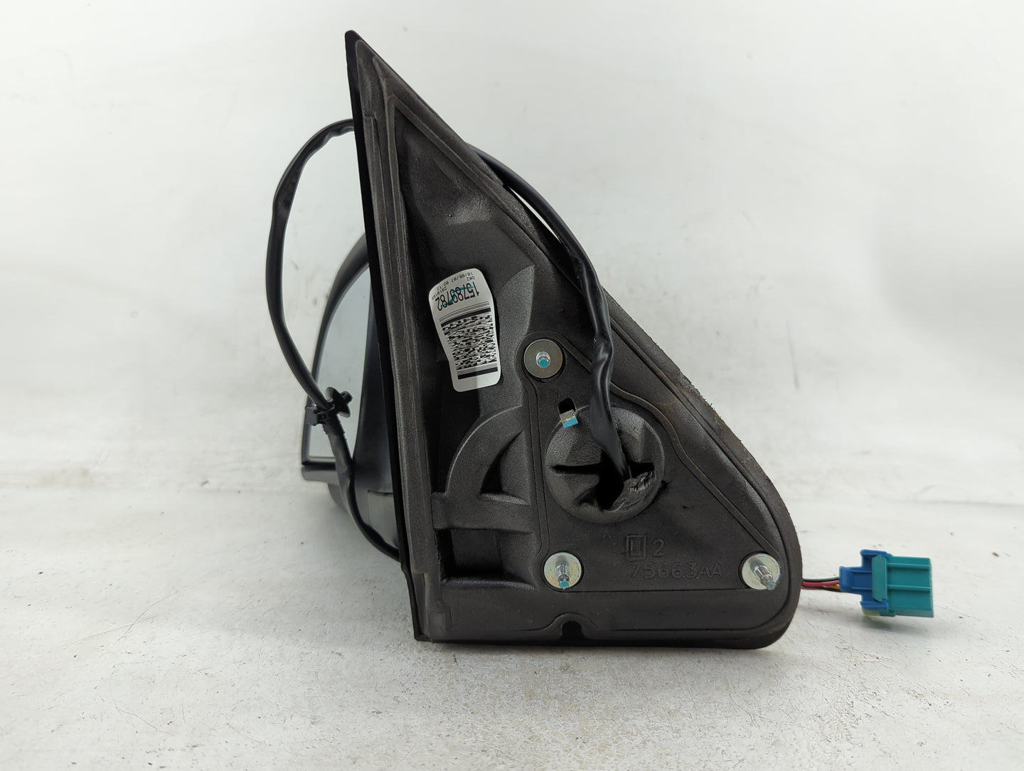 2002-2003 Gmc Envoy Driver Side View Mirror - Left Door Mirror OEM Used - Oemusedautoparts1.com