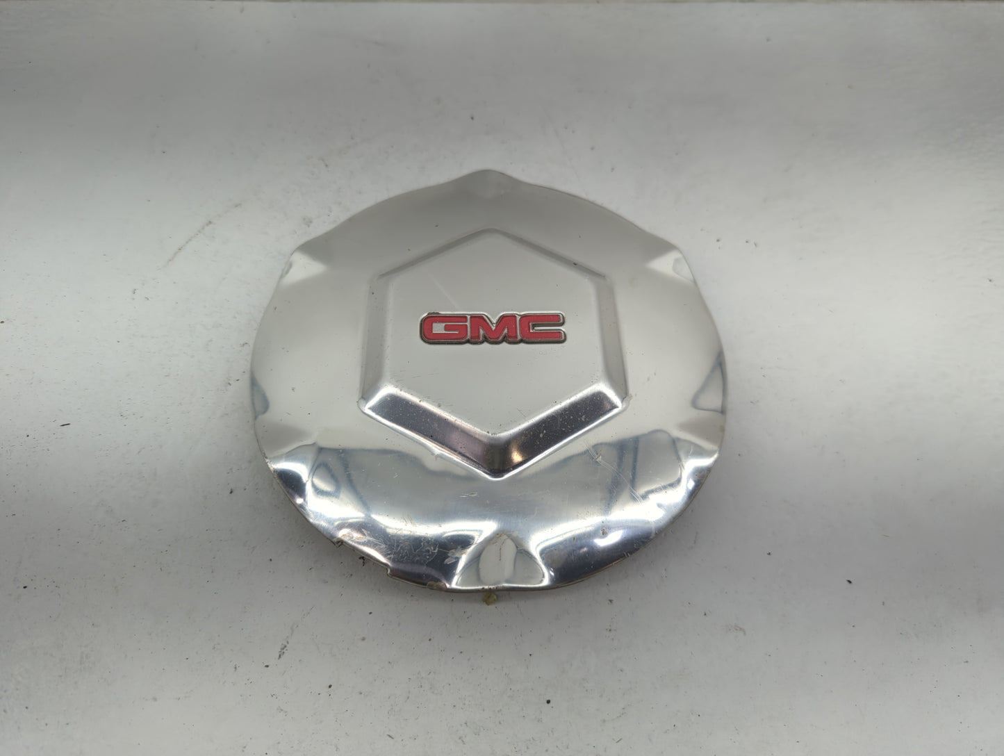 2002 Gmc Envoy Center Cap Oem 1438690 - Oemusedautoparts1.com