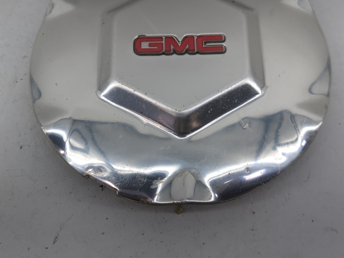2002 Gmc Envoy Center Cap Oem 1438690 - Oemusedautoparts1.com