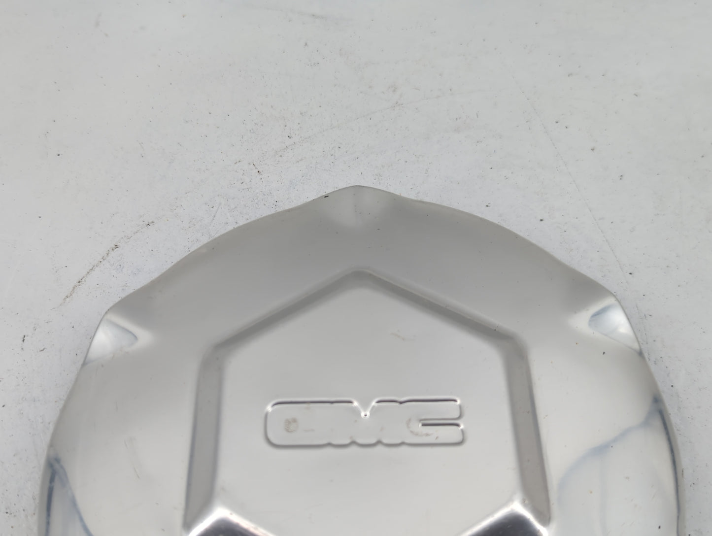 2002 Gmc Envoy Center Cap Oem 1438691 - Oemusedautoparts1.com