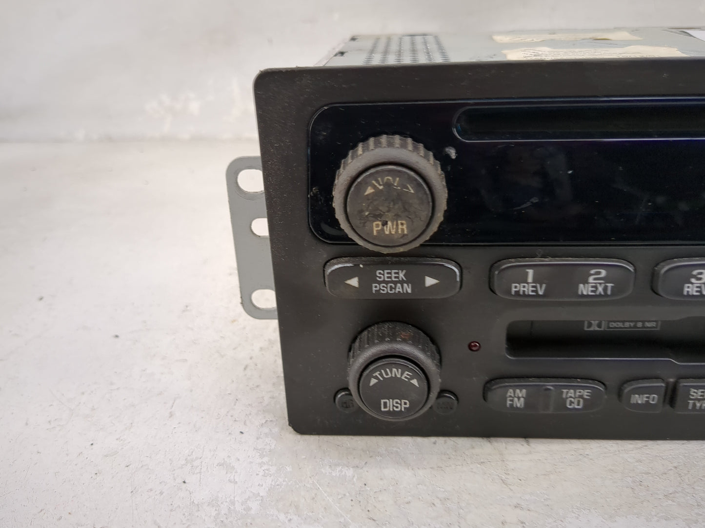 2002-2003 Gmc Envoy Radio AM FM Cd Player Receiver Replacement P/N:15058225 Fits Fits 2002 2003 OEM Used Auto Parts - Oemuse