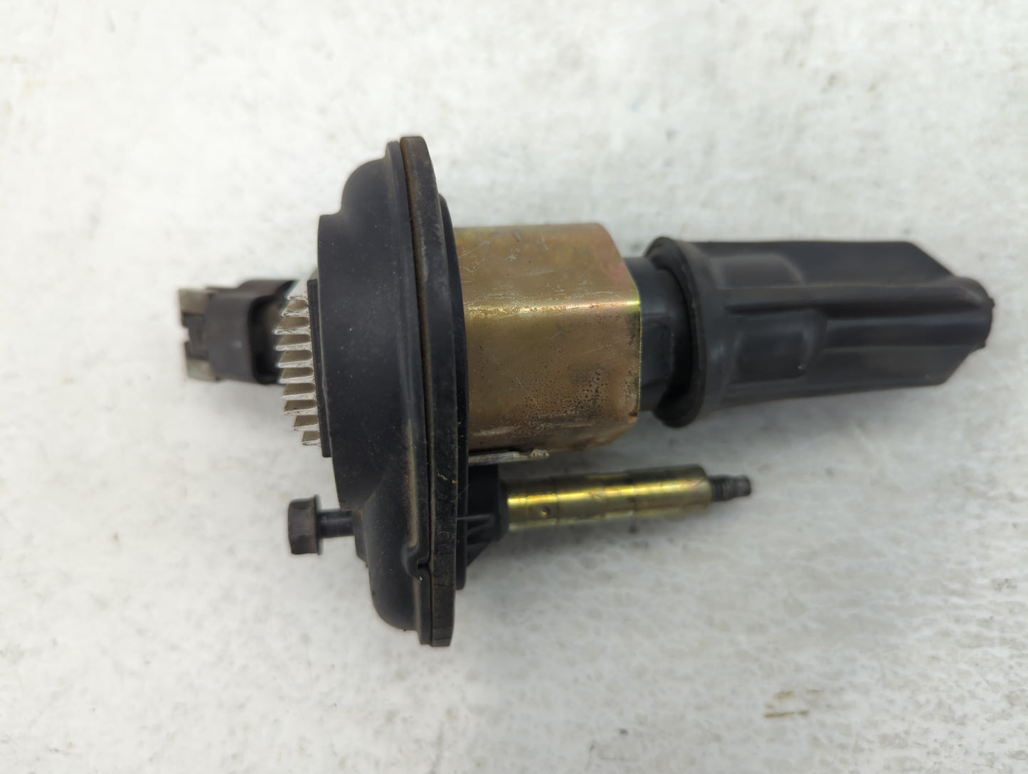 2002-2005 Gmc Envoy Ignition Coil Igniter Pack - Oemusedautoparts1.com