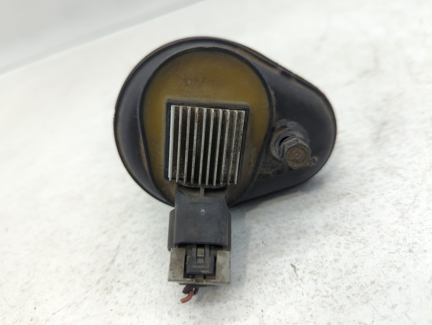 2002-2005 Gmc Envoy Ignition Coil Igniter Pack - Oemusedautoparts1.com