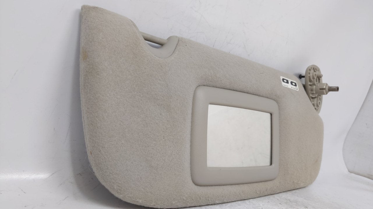 2002 Gmc Envoy Sun Visor Shade Replacement Passenger Right Mirror Fits OEM Used Auto Parts - Oemusedautoparts1.com