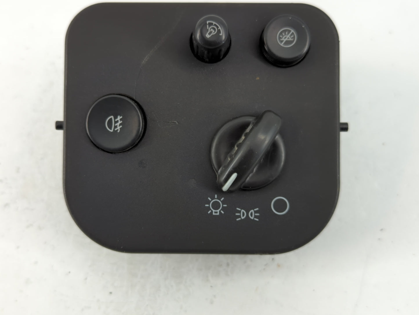 2002-2009 Gmc Envoy Headlight Head Light Switch Lamp Control 15157677 - Oemusedautoparts1.com