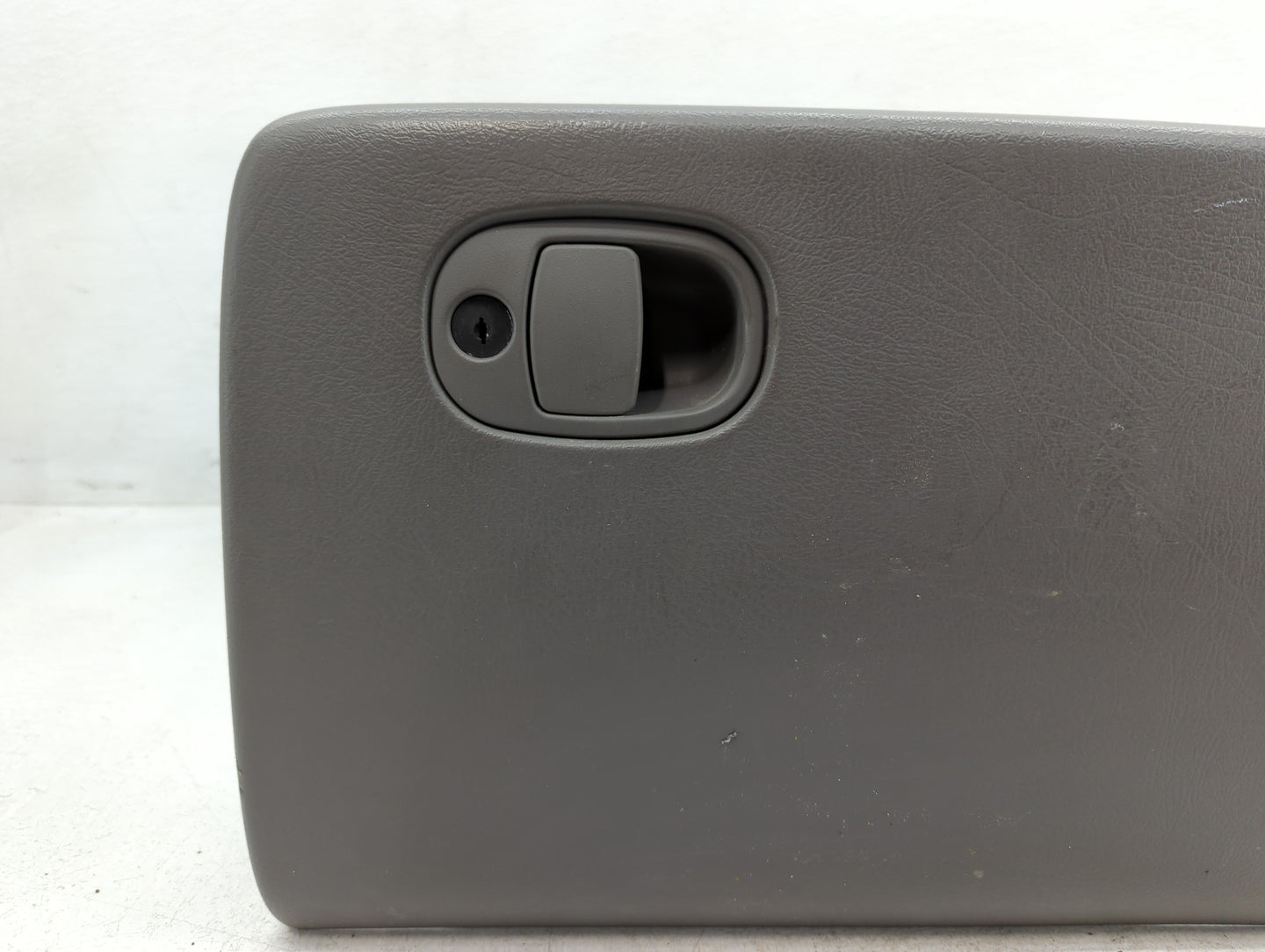 2002 Gmc Envoy Passenger Glove Box Door Storage Compartment - Oemusedautoparts1.com