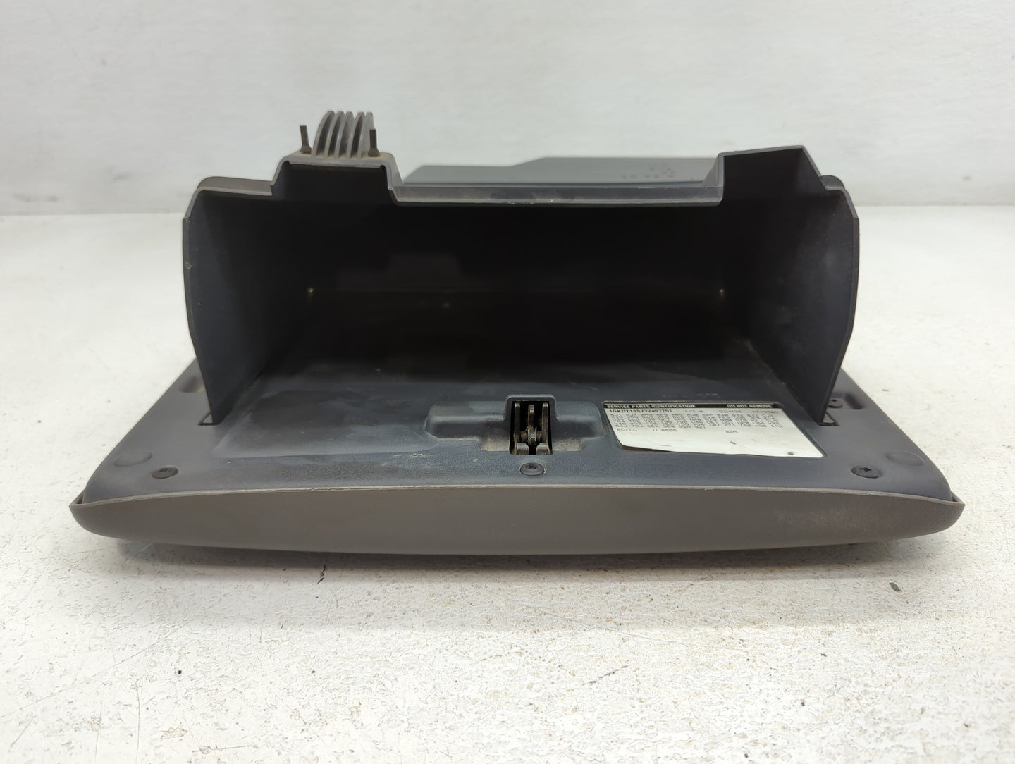 2002 Gmc Envoy Passenger Glove Box Door Storage Compartment - Oemusedautoparts1.com