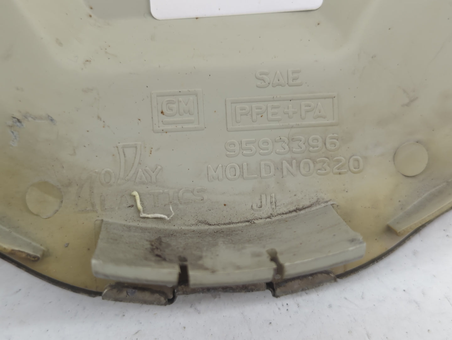 2002 Gmc Envoy Xl Rim Wheel Center Cap - Oemusedautoparts1.com