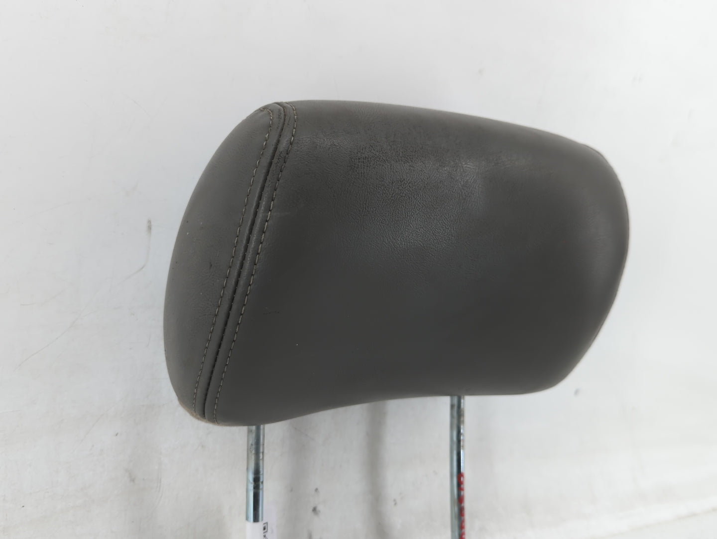 2002 Gmc Envoy Xl Headrest Head Rest Rear Seat Gray - Oemusedautoparts1.com