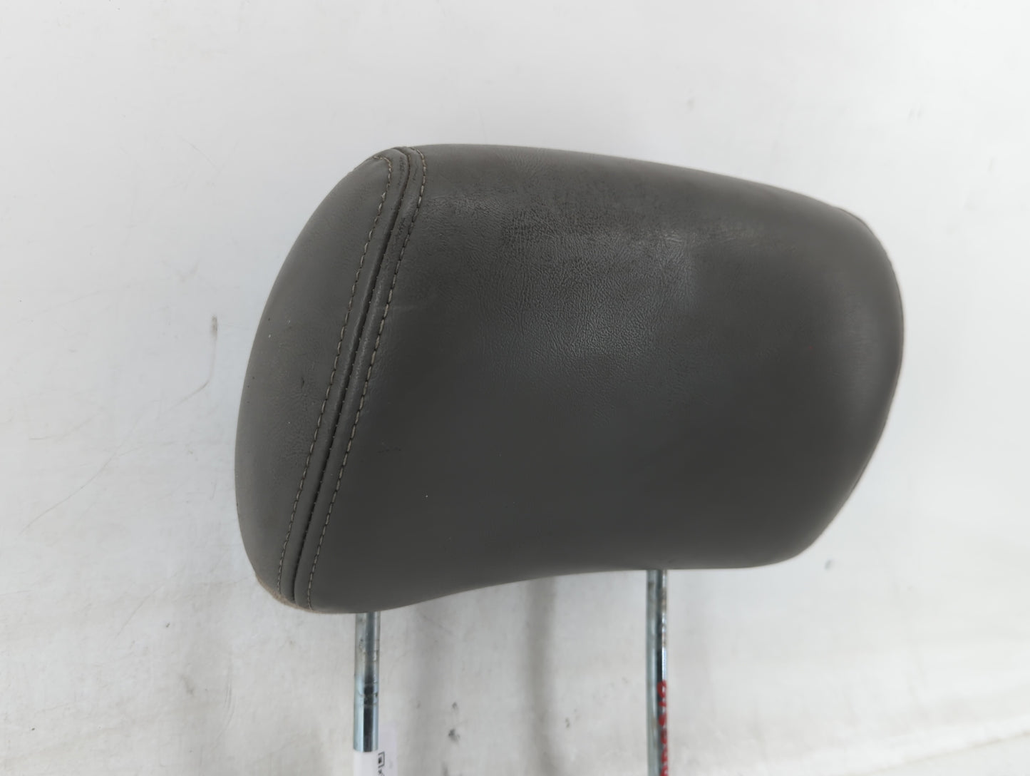 2002 Gmc Envoy Xl Headrest Head Rest Rear Seat Gray - Oemusedautoparts1.com