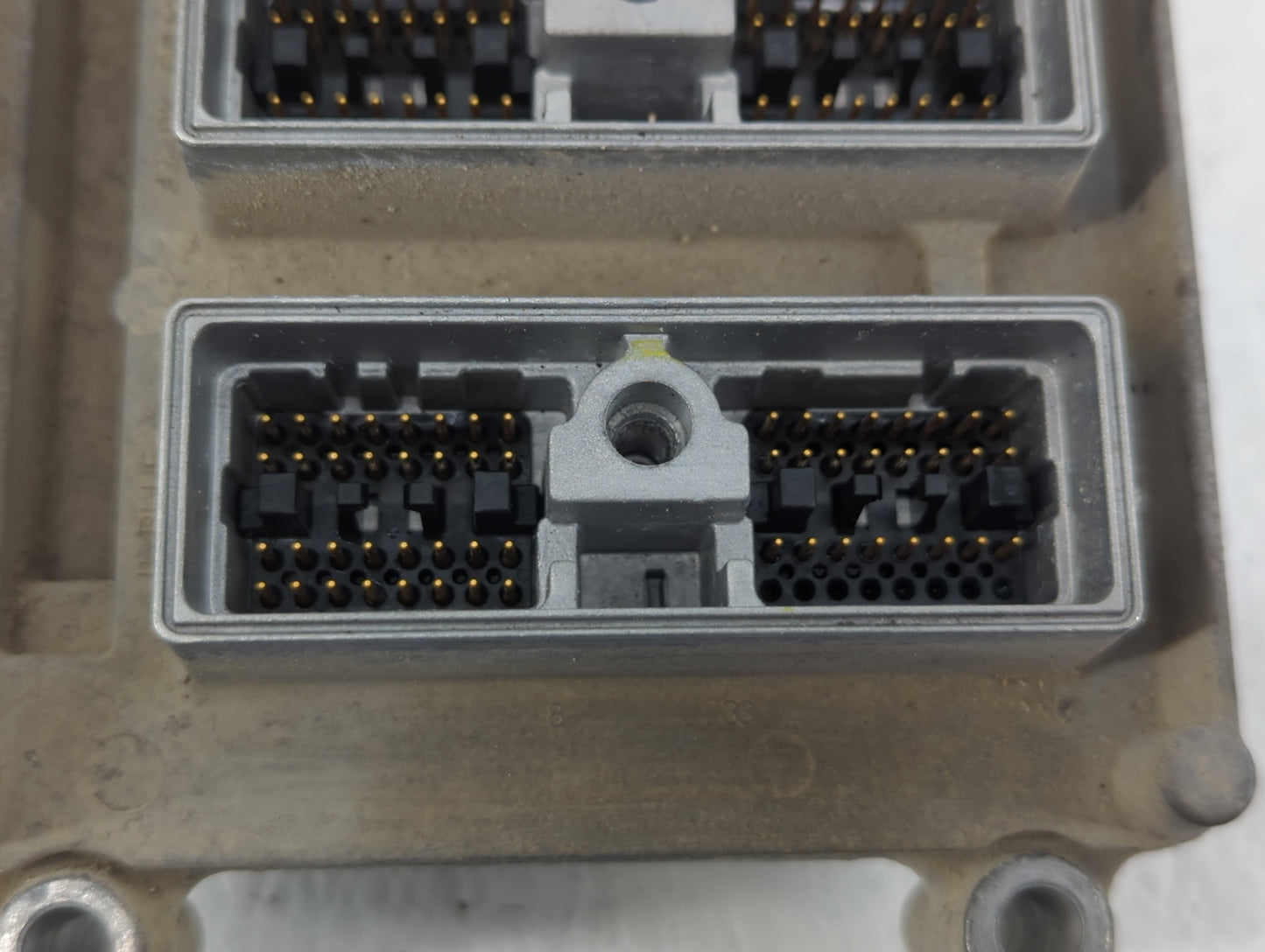 2002 Gmc Envoy Xl PCM Engine Control Computer ECU ECM PCU OEM P/N:16255240 12223160, 12576463 Fits OEM Used Auto Parts - Oem