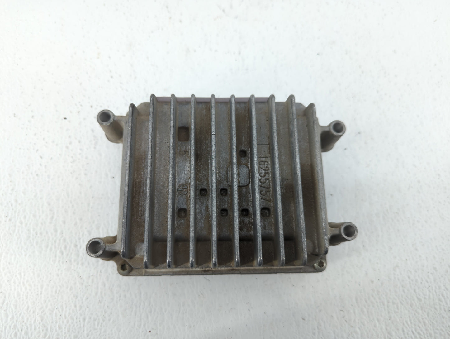 2002 Gmc Envoy Xl PCM Engine Control Computer ECU ECM PCU OEM P/N:16255240 12223160, 12576463 Fits OEM Used Auto Parts - Oem