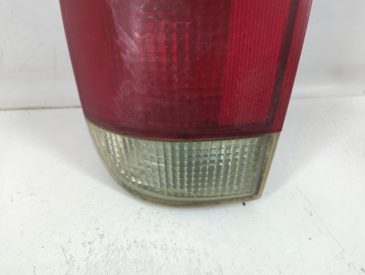 2002 Gmc S10 Blazer Tail Light Assembly Driver Left OEM P/N:5978170 Fits Fits 1995 1996 1997 1998 1999 2000 2001 2003 2004 2