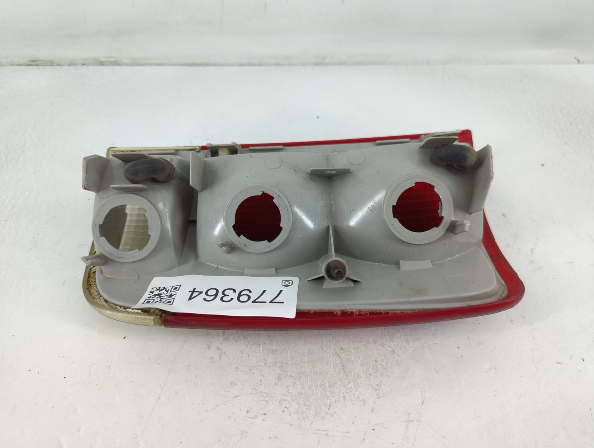 2002 Gmc S10 Blazer Tail Light Assembly Driver Left OEM P/N:5978170 Fits Fits 1995 1996 1997 1998 1999 2000 2001 2003 2004 2