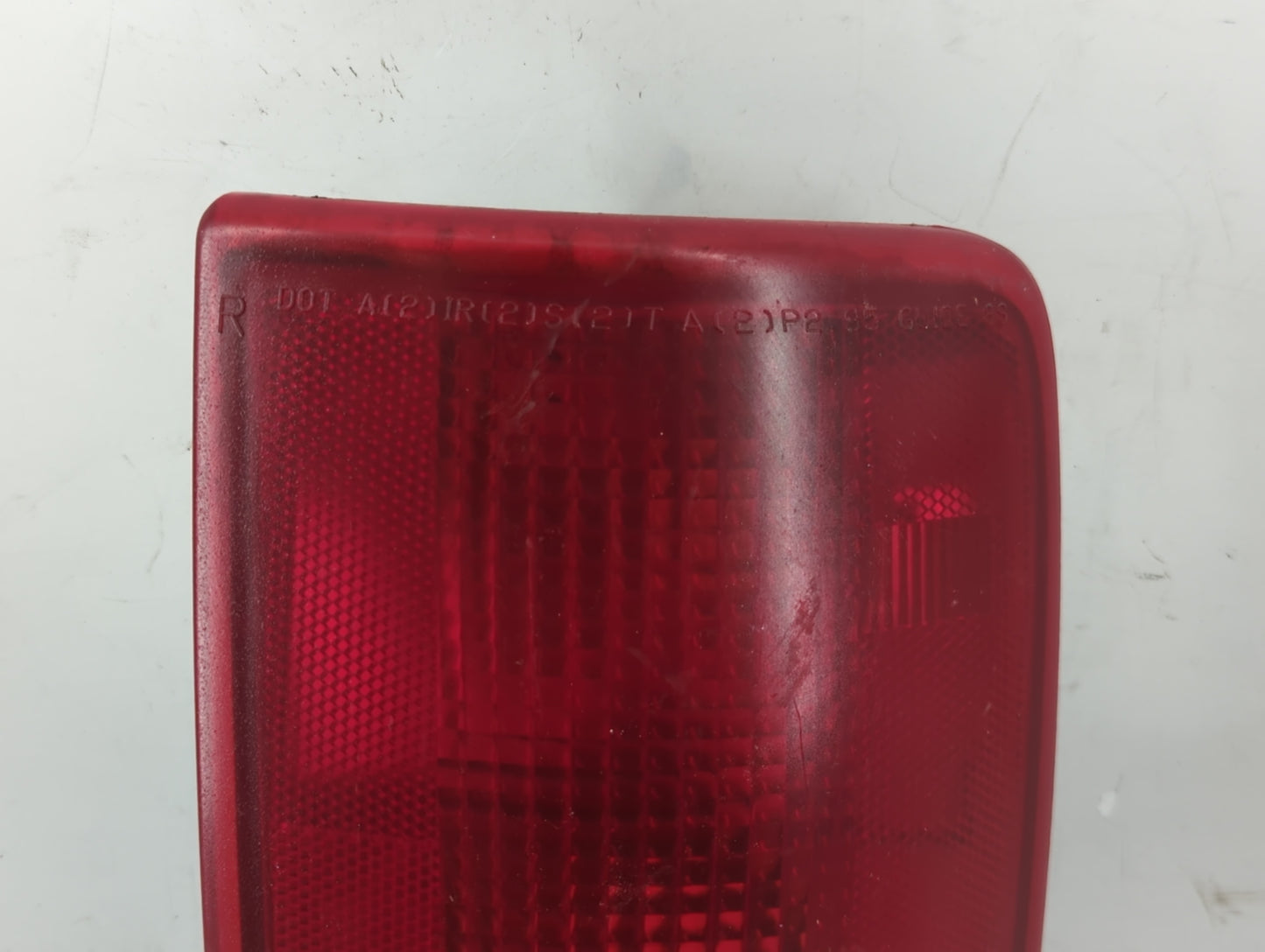 2002 Gmc S10 Blazer Tail Light Assembly Passenger Right OEM P/N:5978170 Fits OEM Used Auto Parts - Oemusedautoparts1.com
