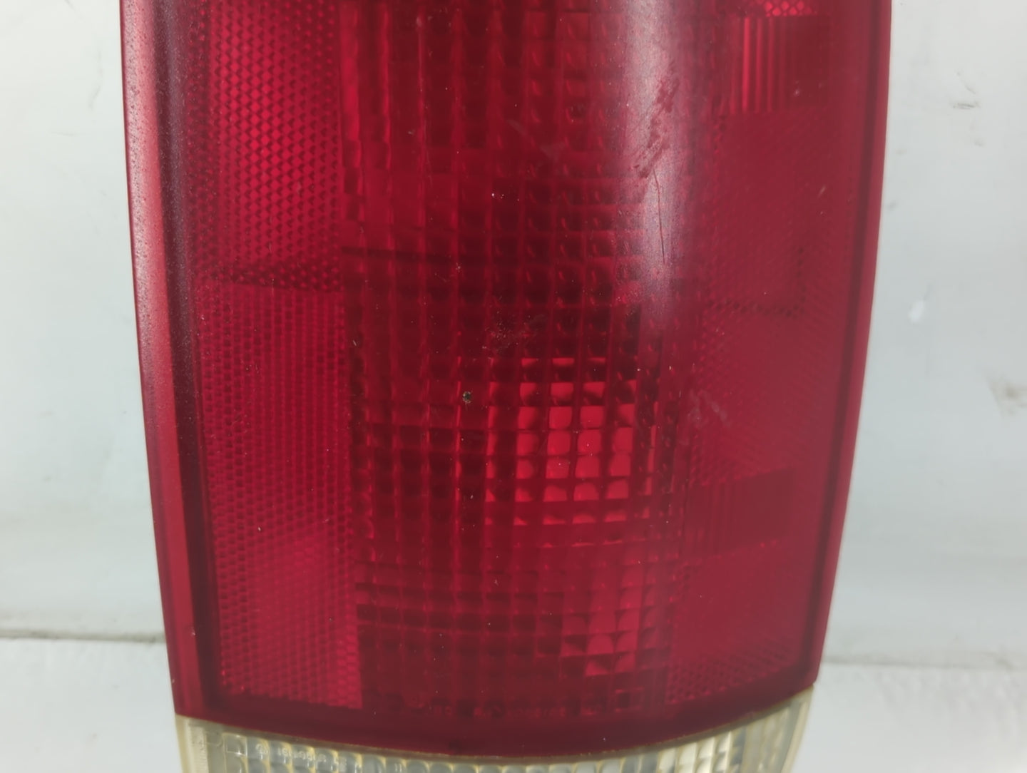 2002 Gmc S10 Blazer Tail Light Assembly Passenger Right OEM P/N:5978170 Fits OEM Used Auto Parts - Oemusedautoparts1.com