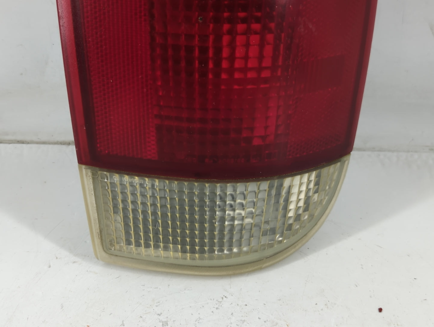 2002 Gmc S10 Blazer Tail Light Assembly Passenger Right OEM P/N:5978170 Fits OEM Used Auto Parts - Oemusedautoparts1.com