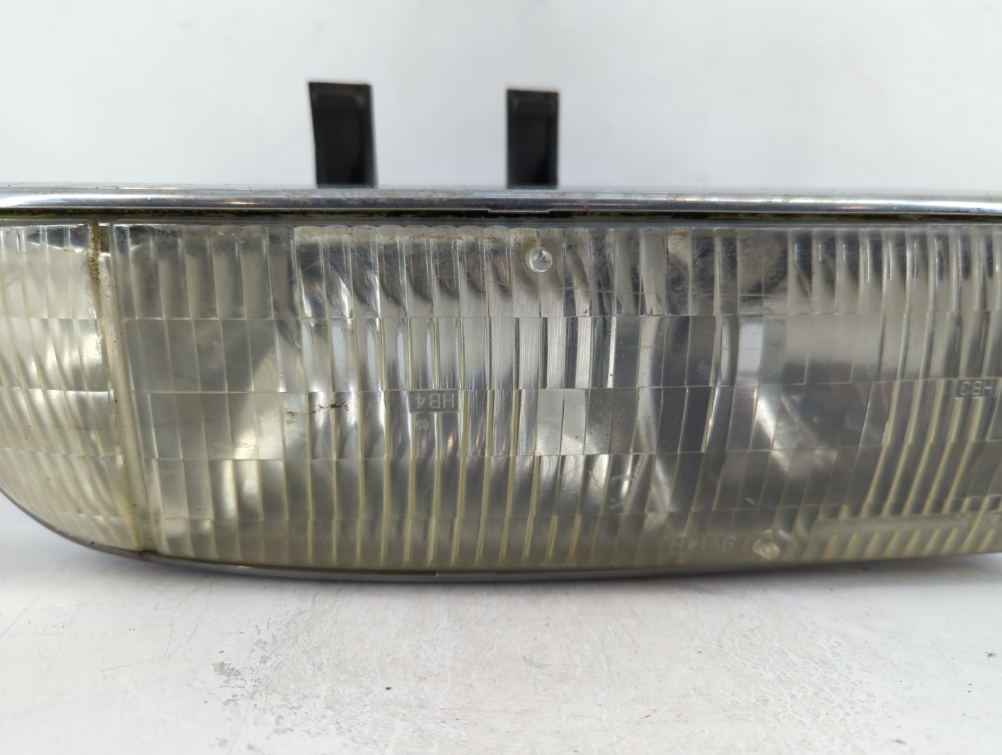 Gmc S10 Blazer Driver Left Oem Head Light Headlight Lamp - Oemusedautoparts1.com