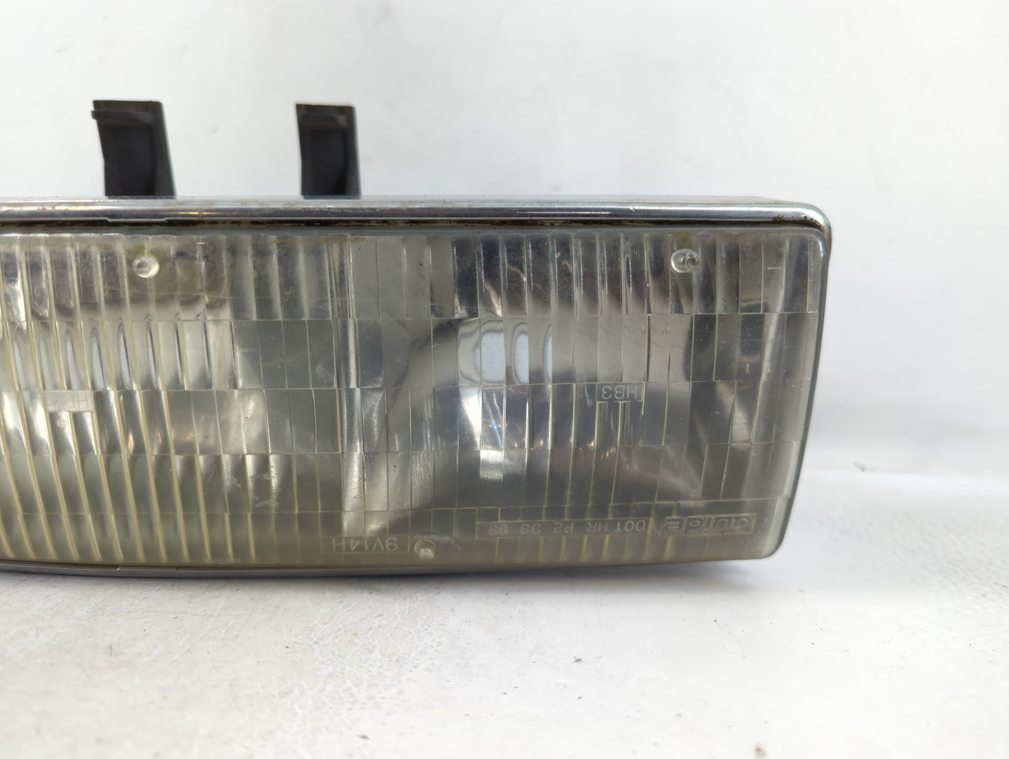 Gmc S10 Blazer Driver Left Oem Head Light Headlight Lamp - Oemusedautoparts1.com