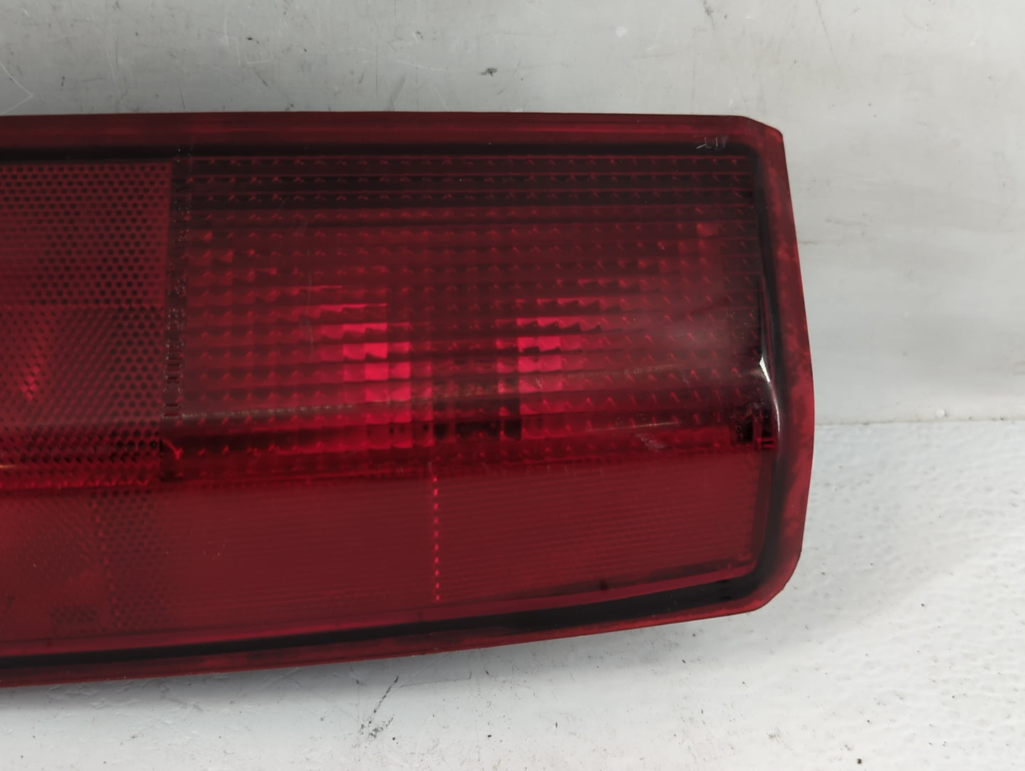 1985-2005 Gmc Safari Tail Light Assembly Passenger Right OEM P/N:16502448 Fits OEM Used Auto Parts - Oemusedautoparts1.com