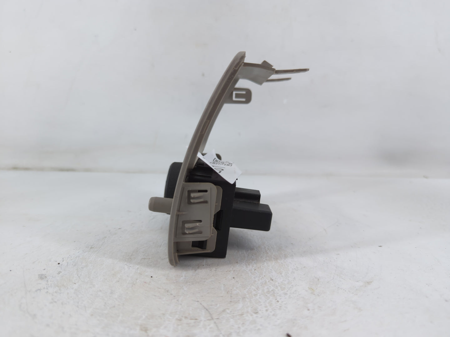 2002 Gmc Savana 2500 Headlight Head Light Switch Lamp Control - Oemusedautoparts1.com