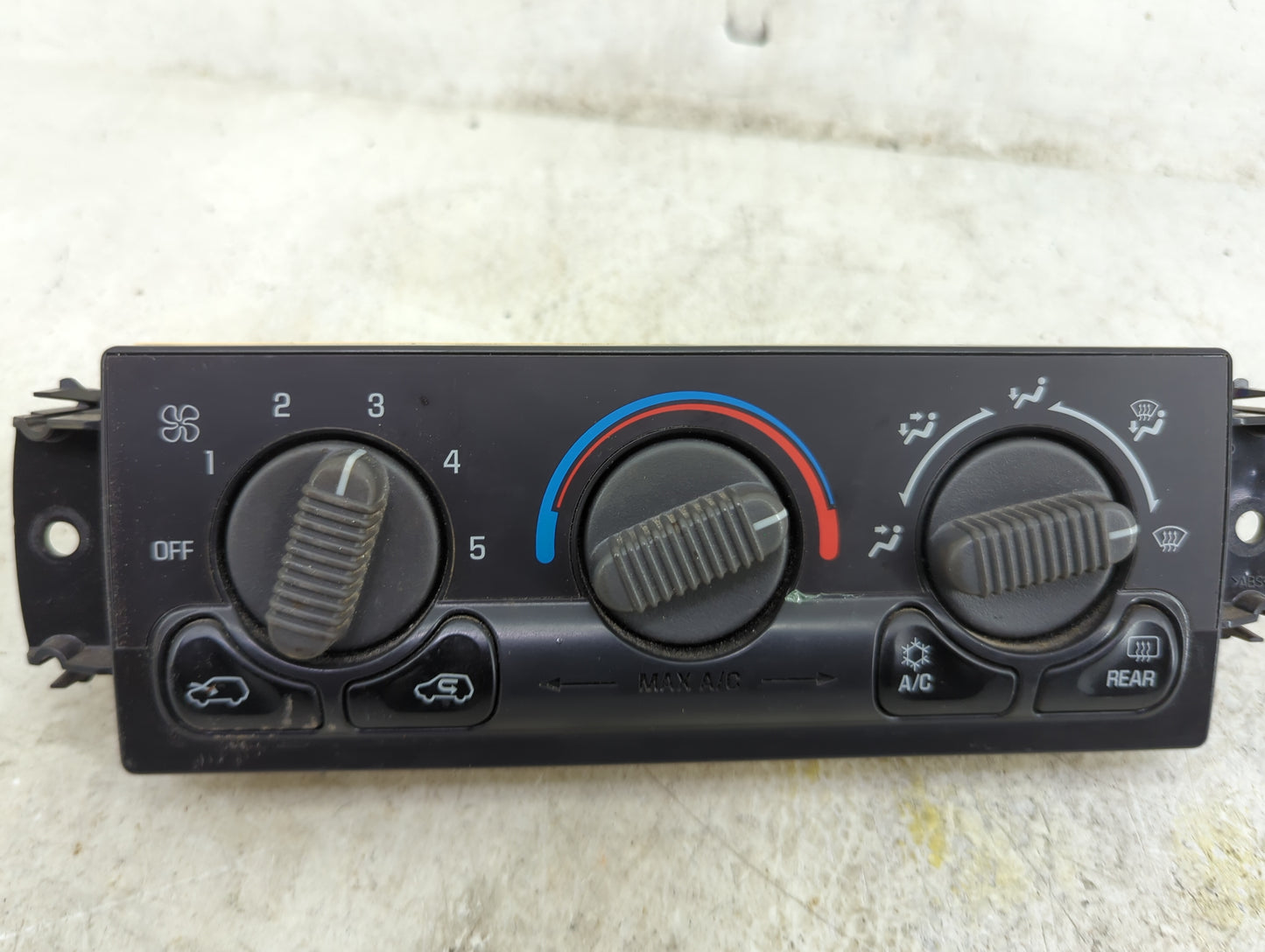1999-2002 Gmc Sierra Climate Control Module Temperature AC/Heater Replacement P/N:15054698 Fits Fits 1999 2000 2001 2002 OEM
