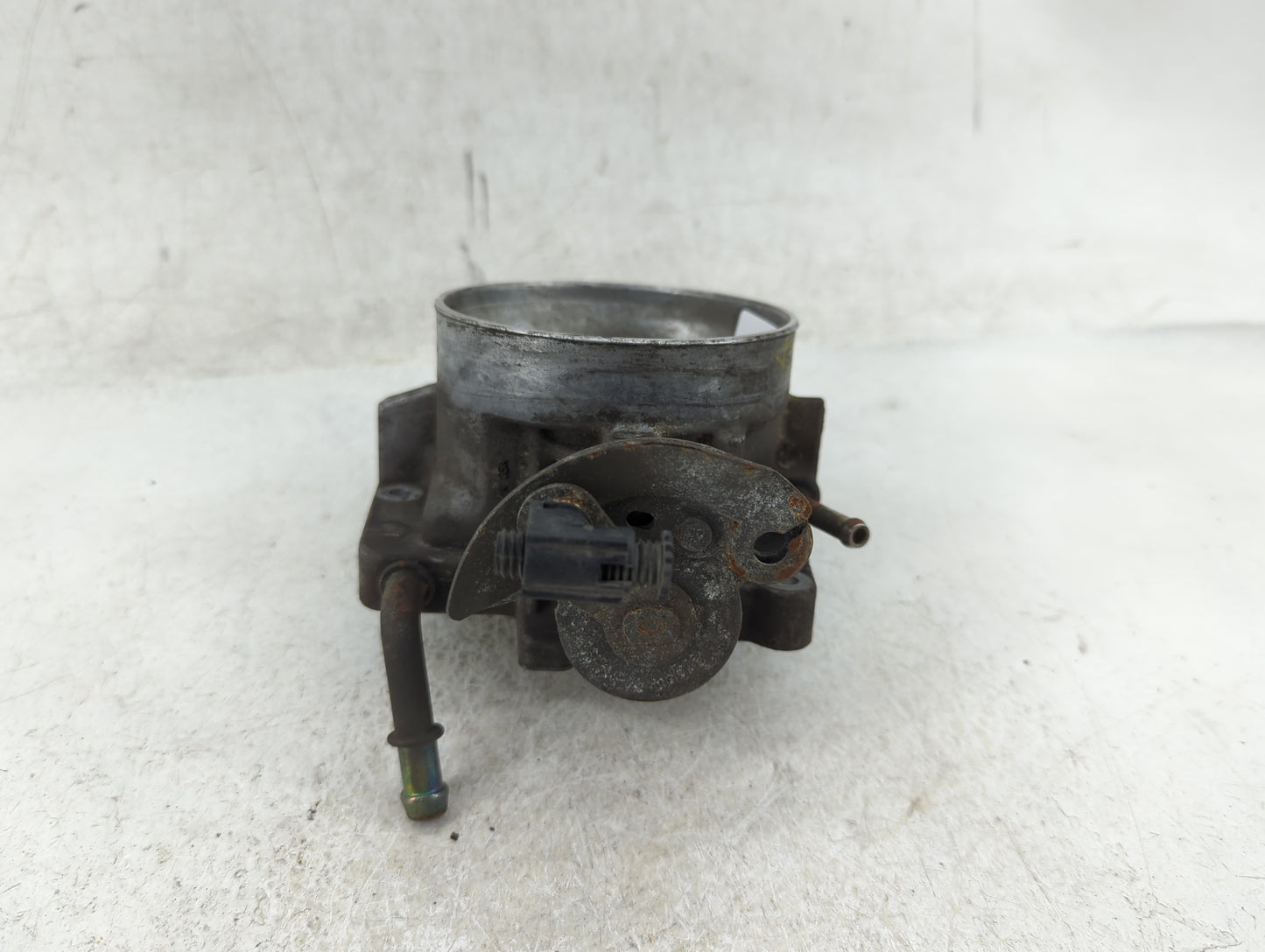 2002-2007 Gmc Sierra 1500 Throttle Body Fits Fits 2001 2002 2003 2004 2005 2006 2007 OEM Used Auto Parts - Oemusedautoparts1