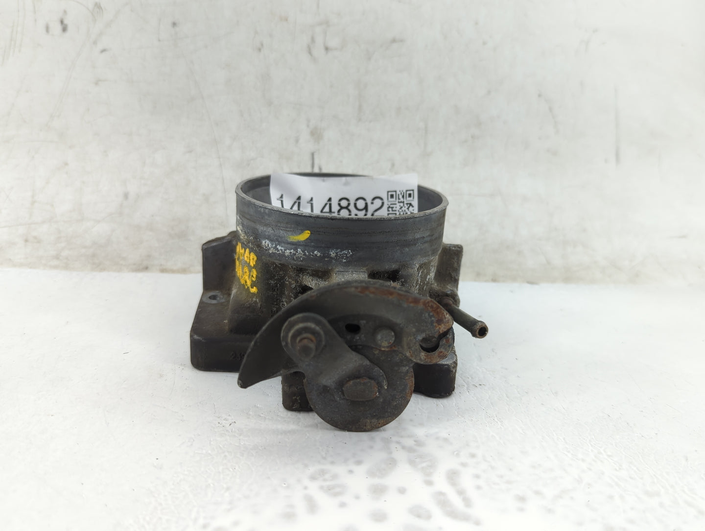 2002-2007 Gmc Sierra 1500 Throttle Body P/N:88984260 Fits Fits 2001 2002 2003 2004 2005 2006 2007 OEM Used Auto Parts - Oemu