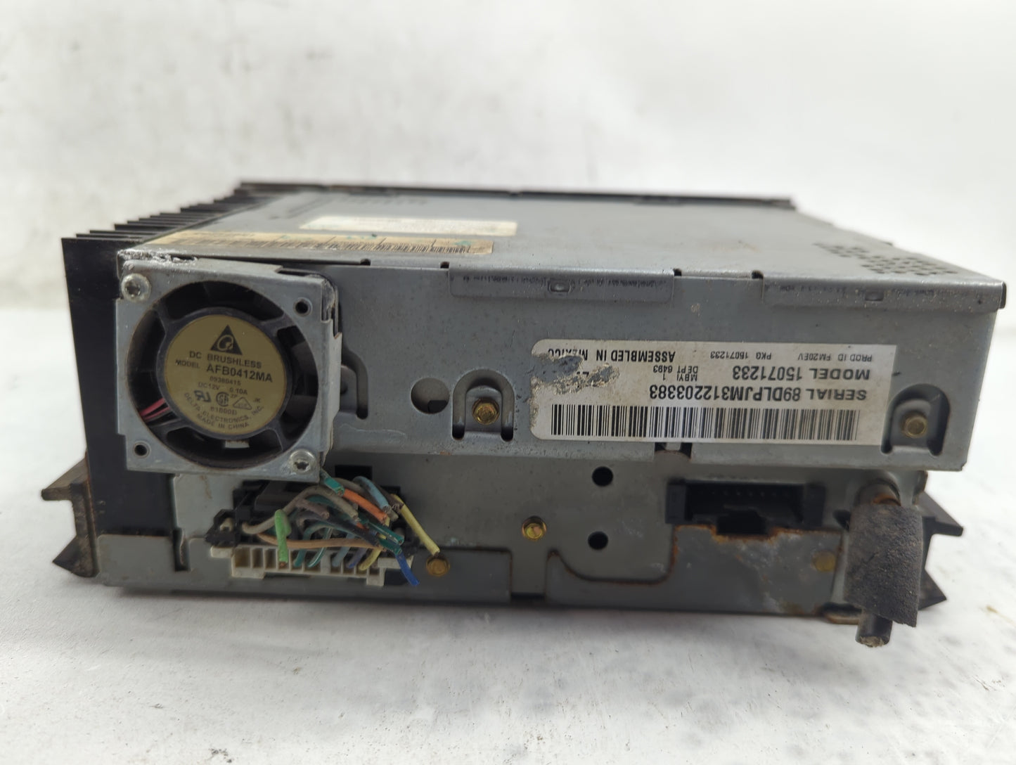 1999-2002 Gmc Sierra 1500 Radio AM FM Cd Player Receiver Replacement P/N:15071233 Fits OEM Used Auto Parts - Oemusedautopart