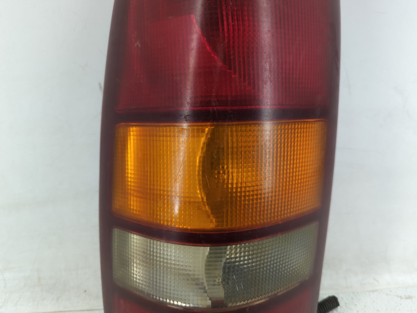 1999-2003 Gmc Sierra 1500 Tail Light Assembly Driver Left OEM P/N:16524515 Fits Fits 1999 2000 2001 2002 2003 OEM Used Auto 