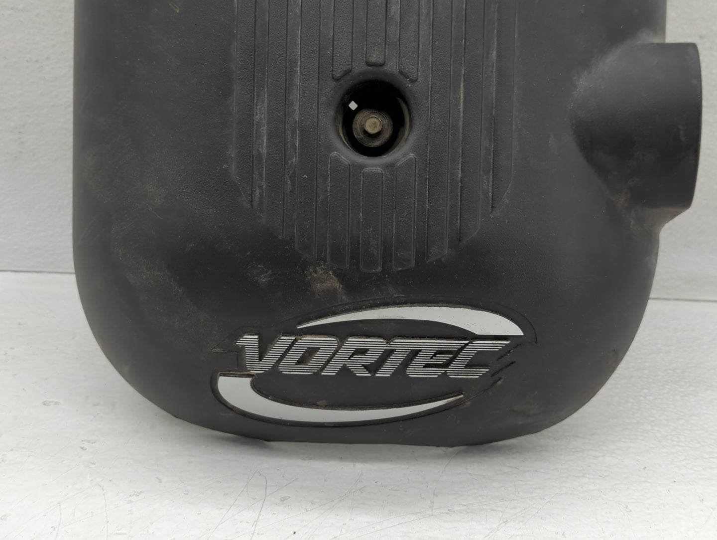 2002 Gmc Sierra 2500 Engine Cover - Oemusedautoparts1.com