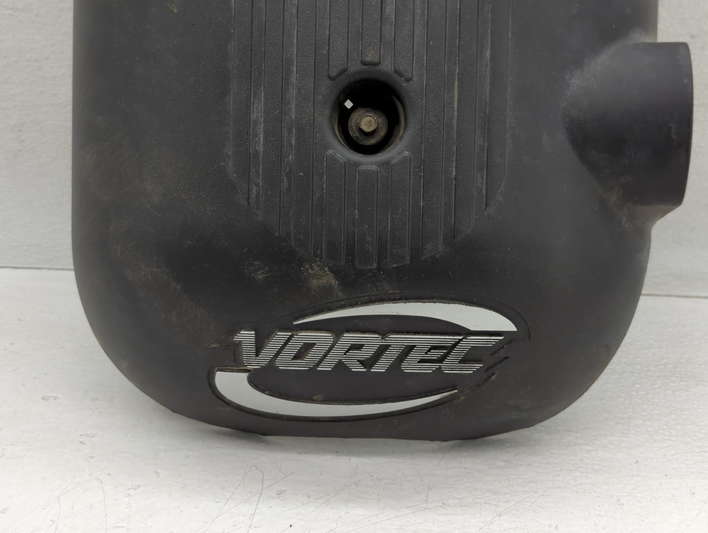 2002 Gmc Sierra 2500 Engine Cover - Oemusedautoparts1.com