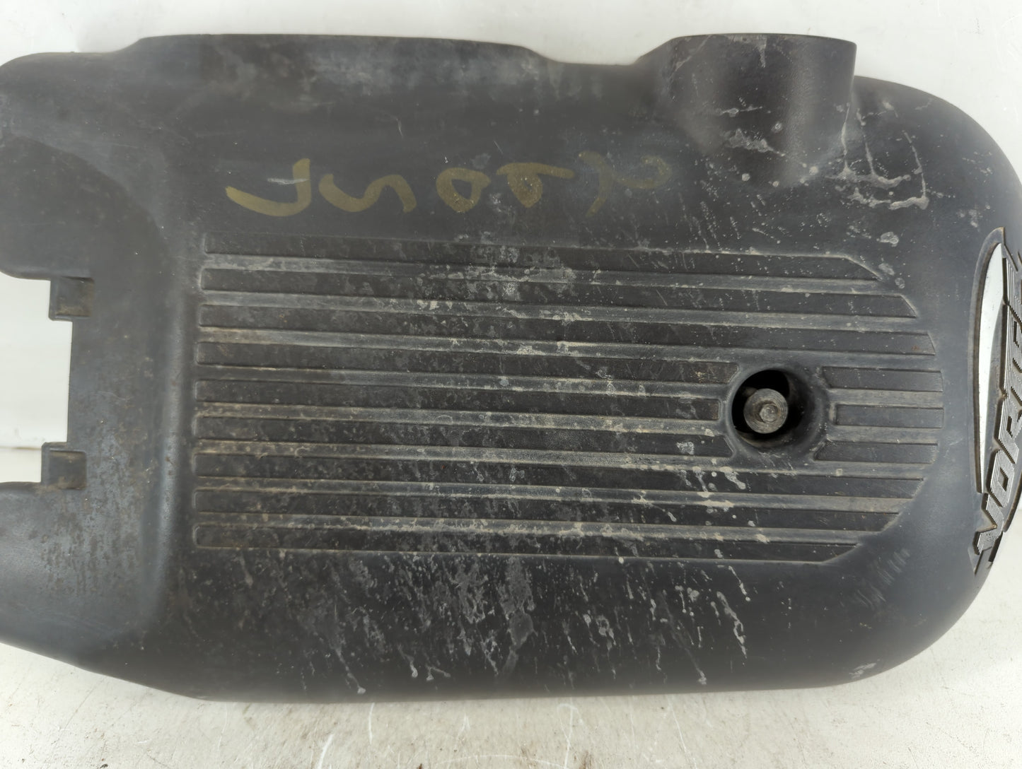 2002 Gmc Sierra 2500 Engine Cover - Oemusedautoparts1.com