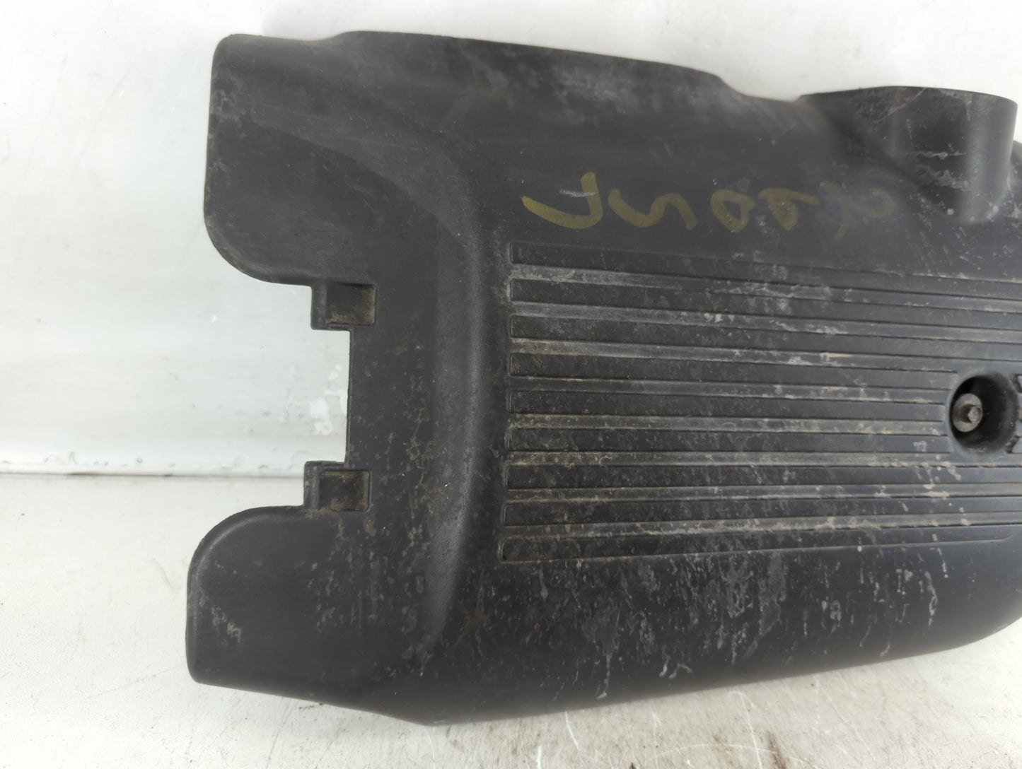 2002 Gmc Sierra 2500 Engine Cover - Oemusedautoparts1.com