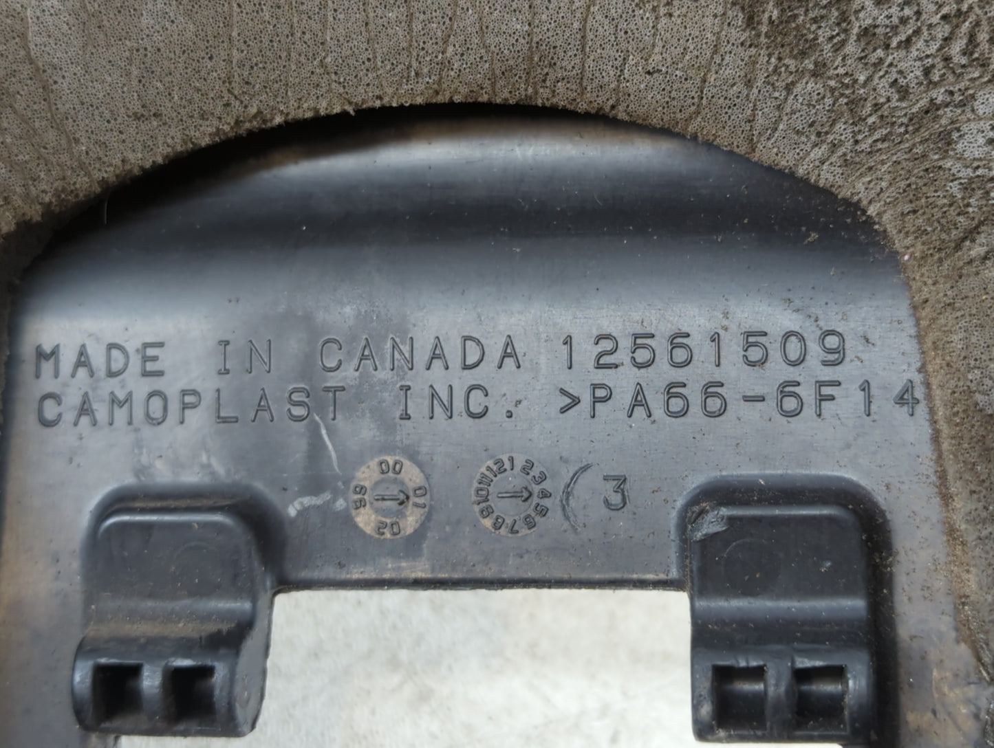 2002 Gmc Sierra 2500 Engine Cover - Oemusedautoparts1.com