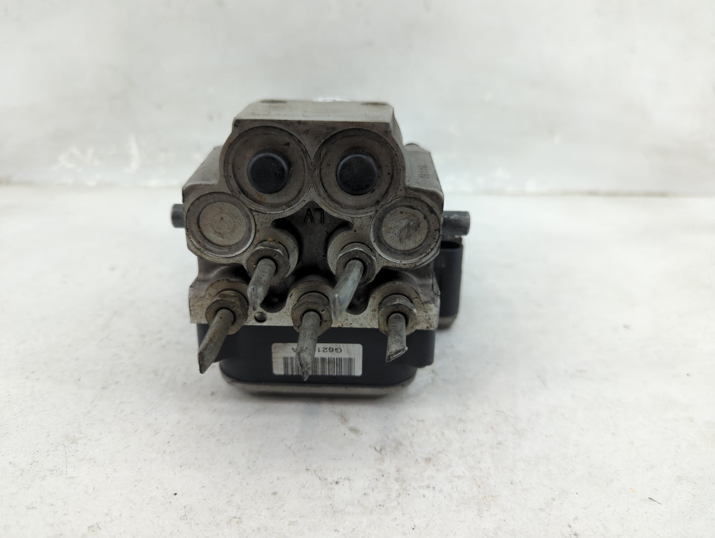 2000-2002 Gmc Yukon ABS Pump Control Module Replacement P/N:13451111 Fits Fits 2000 2001 2002 OEM Used Auto Parts - Oemuseda