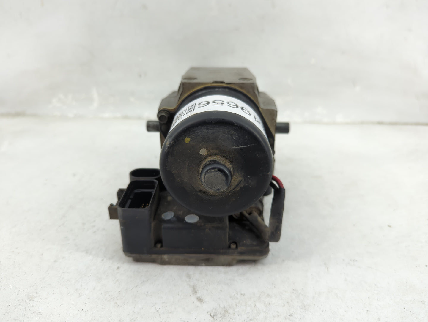 2000-2002 Gmc Yukon ABS Pump Control Module Replacement P/N:13451111 Fits Fits 2000 2001 2002 OEM Used Auto Parts - Oemuseda