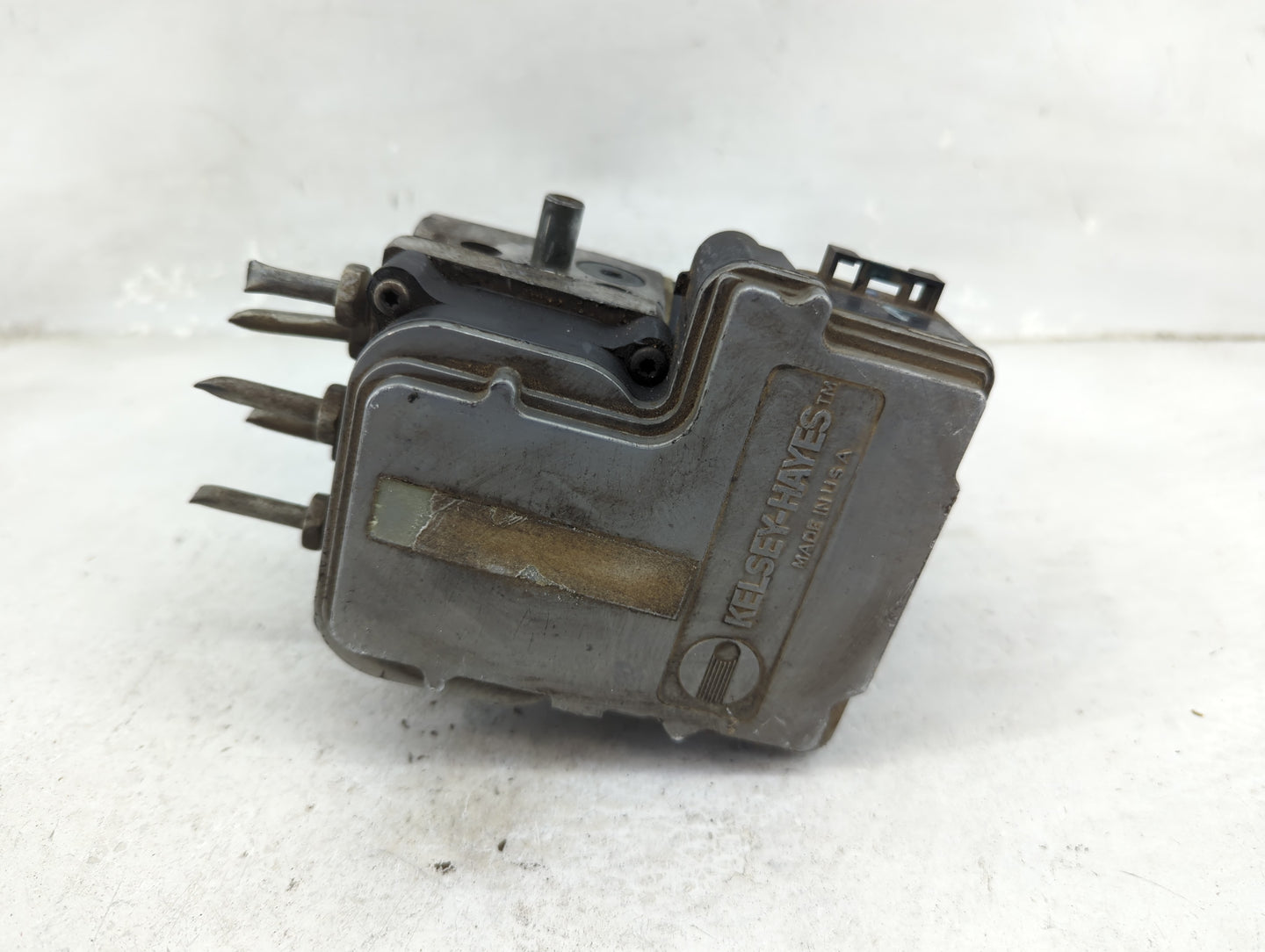 2000-2002 Gmc Yukon ABS Pump Control Module Replacement P/N:13451111 Fits Fits 2000 2001 2002 OEM Used Auto Parts - Oemuseda
