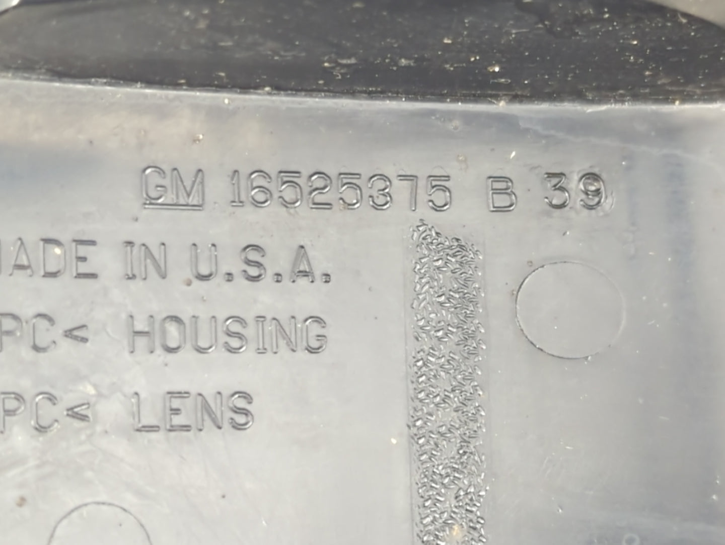 2000-2003 Gmc Yukon Xl 1500 Tail Light Assembly Driver Left OEM P/N:16525375 Fits Fits 2000 2001 2002 2003 OEM Used Auto Par