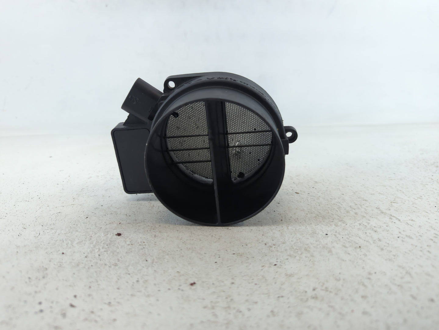 2000-2006 Gmc Yukon Xl 1500 Mass Air Flow Meter Maf - Oemusedautoparts1.com