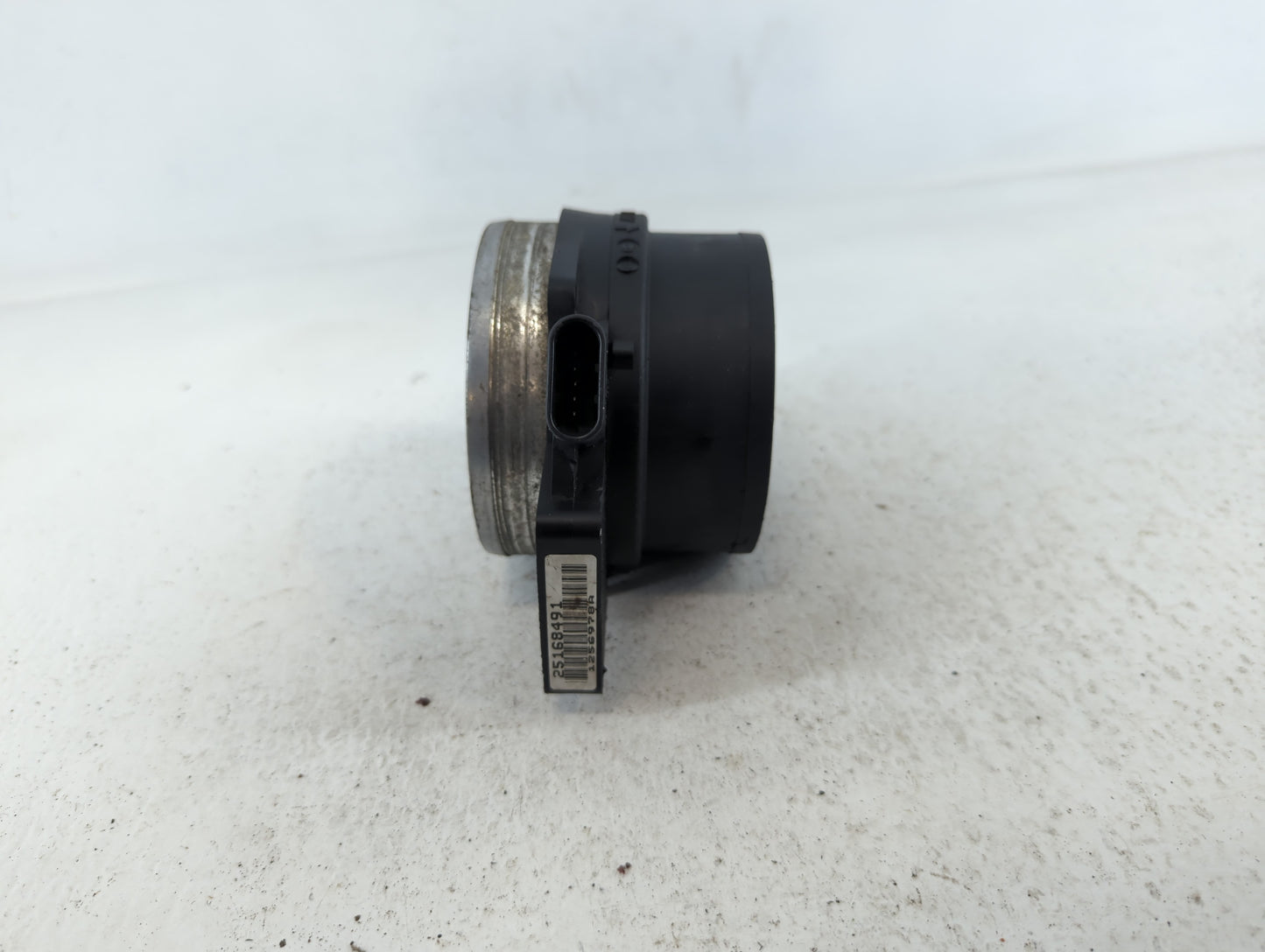 2000-2006 Gmc Yukon Xl 1500 Mass Air Flow Meter Maf - Oemusedautoparts1.com
