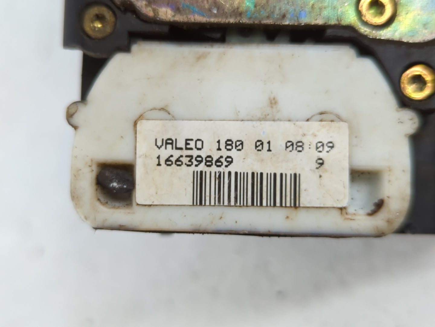 2002 Gmc Yukon Xl 1500 Hood Latch Assembly - Oemusedautoparts1.com