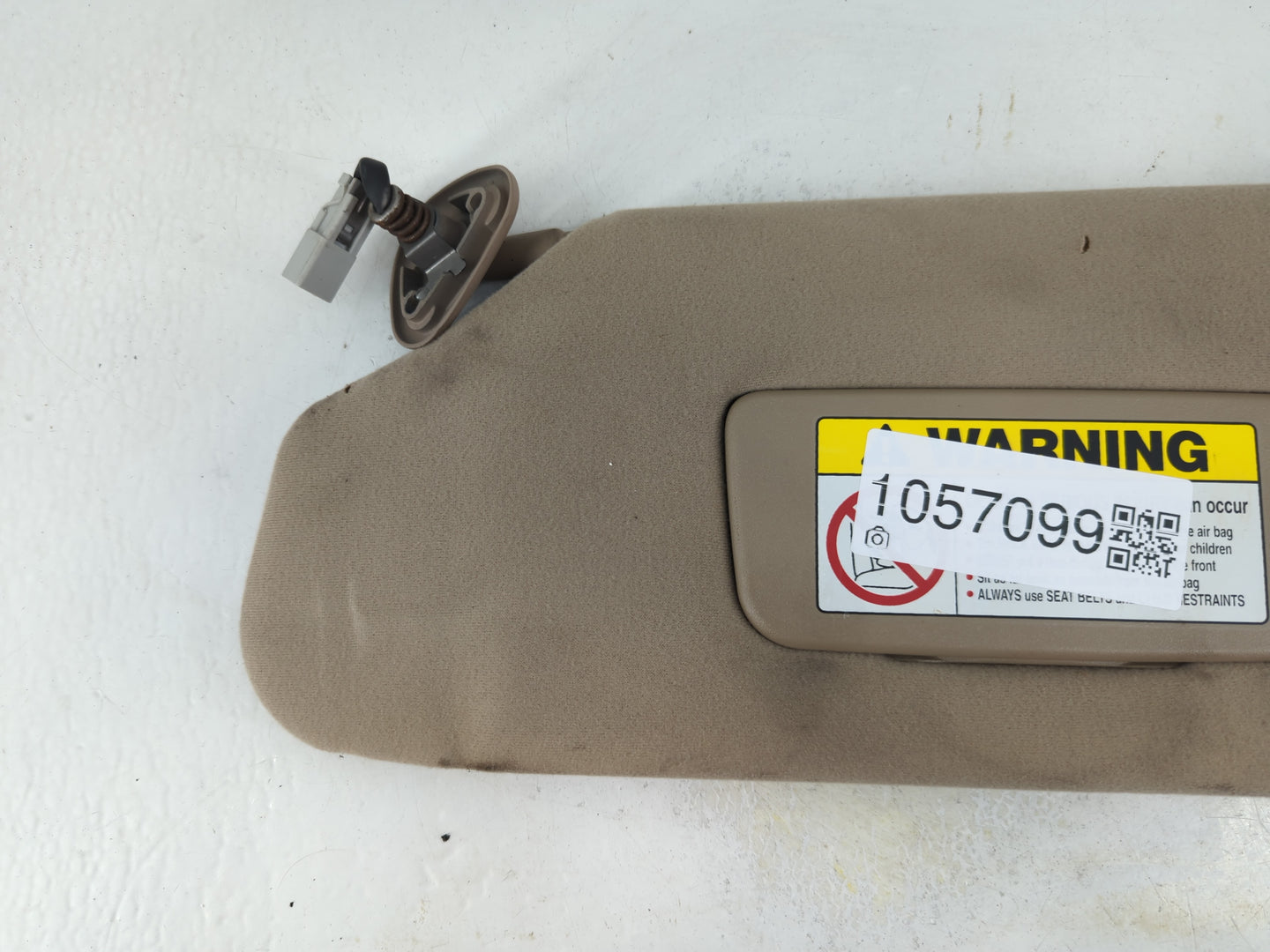 1998-2002 Honda Accord Sun Visor Shade Replacement Driver Left Mirror Fits Fits 1998 1999 2000 2001 2002 OEM Used Auto Parts
