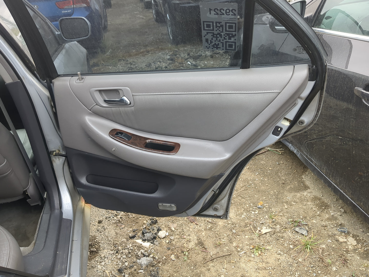 1998-2002 Honda Accord Passenger Rear Door Oem 1200490 - Oemusedautoparts1.com