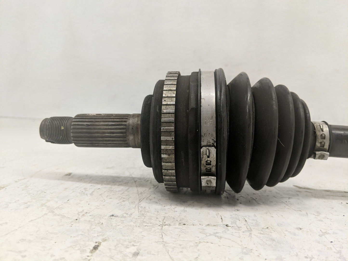 2000-2002 Honda Accord Axle Shaft Front Driver Cv C/v - Oemusedautoparts1.com